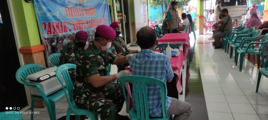 Danyonkes 2 Marinir Tinjau Vaksinasi Di Balai Desa Waru