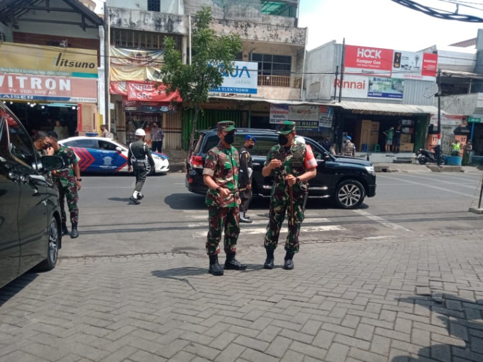 Pangdam V Brawijaya Bersama Dandim Surabaya Timur Tinjau Lokasi Kunker Presiden RI Di Pasar Tambak Rejo