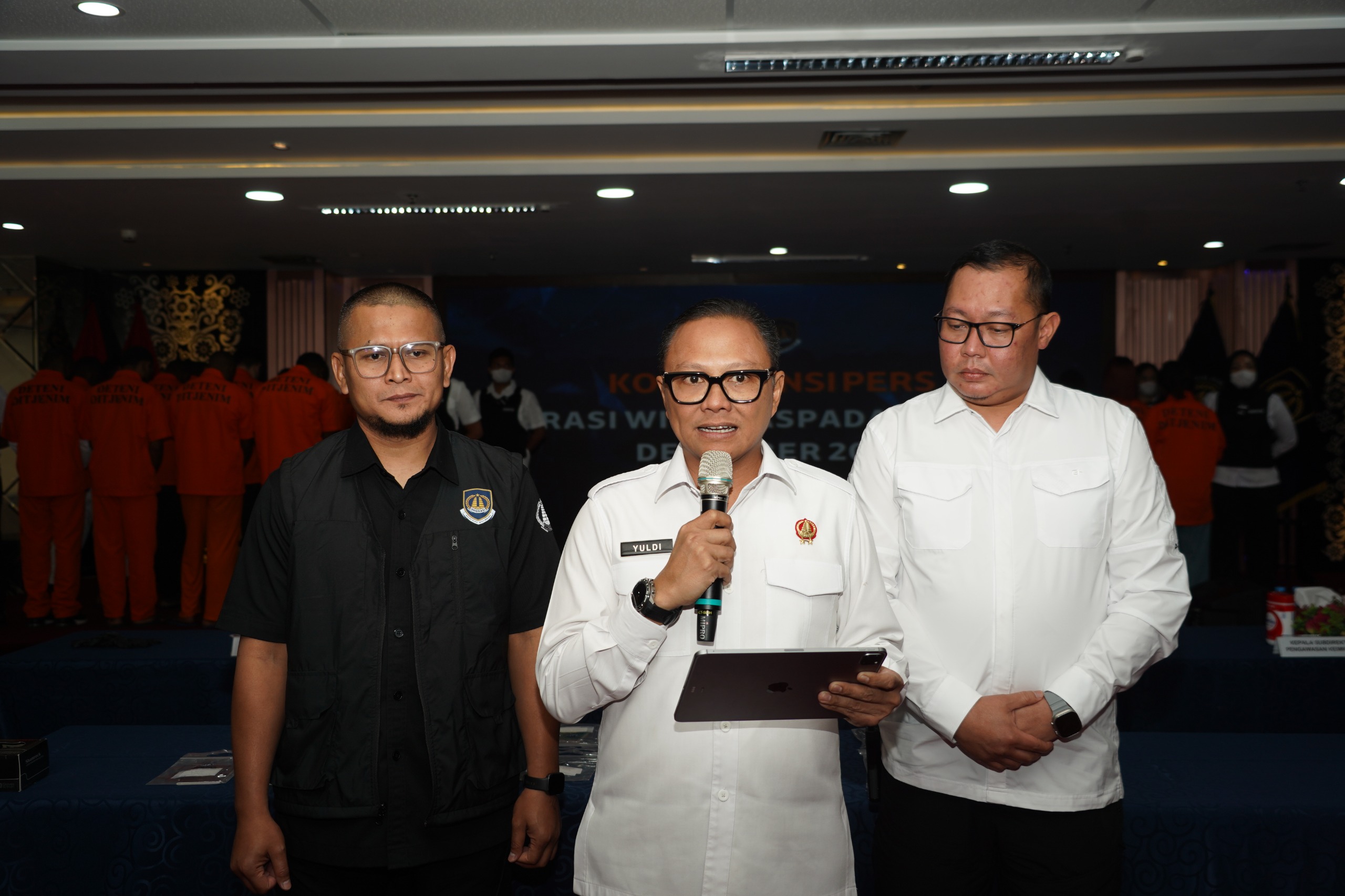 Operasi Wirawaspada dan Pertambangan, Imigrasi Amankan 220 WNA Diduga Melanggar Izin Tinggal